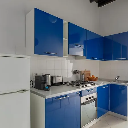 Iflat Monti's Paradise Apartman *